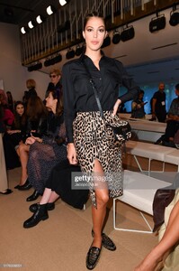 iris-mittenaere-attends-the-tods-fashion-show-during-the-milan-week-picture-id1176008551.jpg
