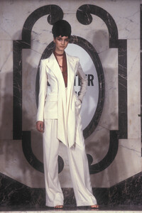 jean_paul_gaultier_cs_1999_12.JPG