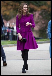 kate-middleton-opens-the-nook-children-hospice-in-norfolk-11-15-2019-12.jpg