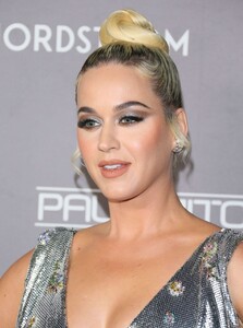 katy-perry-2019-baby2baby-gala-6.jpg