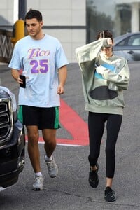 kendall-jenner-with-fai-khadra-11-14-2019-0.jpg