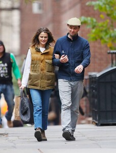 keri-russell-out-in-brooklyn-11-07-2019-1.jpg