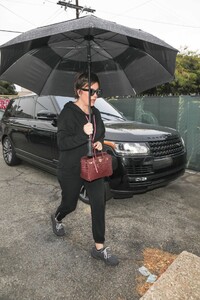kourtney-kardashian-and-kris-jenner-out-in-studio-city-11-20-2019-0.jpg