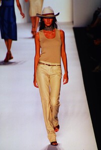 marc-jacobs-ss-2000-9.thumb.jpg.e8a2c0edc43ee7be7f8bfbcfa1da1c5e.jpg