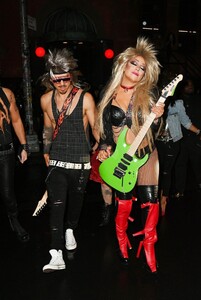 mariah-carey-heidi-klum-s-20th-annual-halloween-party-in-ny-3.jpg