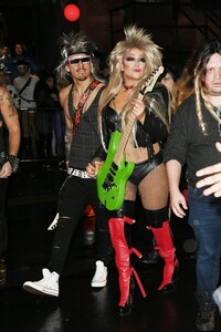 mariah-carey-heidi-klum-s-20th-annual-halloween-party-in-ny-8.jpg