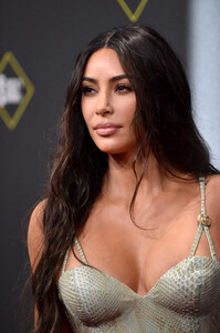 picturepub-kim-kardashian-004.jpg