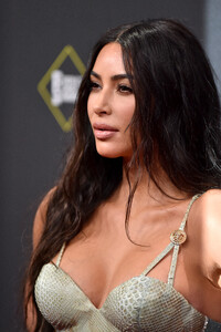 picturepub-kim-kardashian-005.jpg