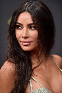 picturepub-kim-kardashian-009.jpg