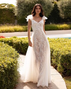 pronovias_75408737_146353490108097_6695623893710113503_n.jpg