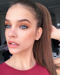realbarbarapalvin_75319185_212182273114098_8711255033265862919_n.jpg
