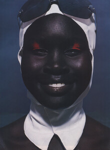 rocket-girl-alek-wek-photography-greg-delves-fashion-editor-richard-sinnott-harper-s-bazaar-november-1998-1656_o.thumb.jpg.67ca05375dc03ea9700d205d9d6a2014.jpg