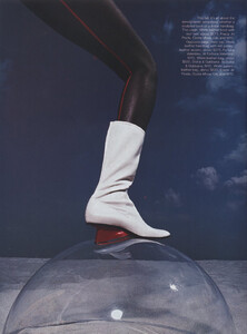 rocket_girl_alek_wek_photography_greg_delves_fashion_editor_richard_sinnott_harpers_bazaar_november_1998_2.jpg