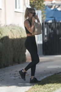 sofia-richie-out-in-west-hollywood-11-05-2019-5.jpg