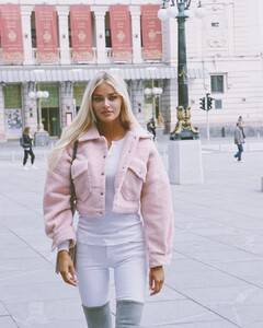 sofijamilo_74666950_524040514820468_233955926110989358_n.jpg