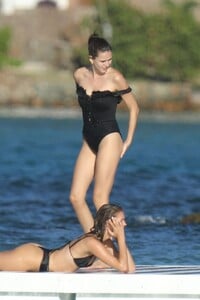 stbarths111819.5.jpg