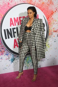 tyra-banks-american-influencer-awards-2019-12.jpg