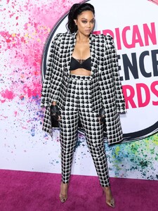 tyra-banks-american-influencer-awards-2019-14.jpg