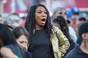 venus-williams-chicago-bears-vs-la-rams-at-los-angeles-memorial-coliseum-11-17-2019-1.jpg