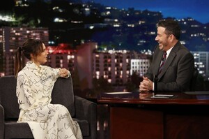 victoria-beckham-jimmy-kimmel-live-11-19-2019-1.thumb.jpg.f854b315211228590c34dba8432237d1.jpg