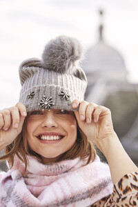 victorias-secret-beauty-holiday-gift-guide-2019-plush-plaid-scarf-sparkle-pom-pom-hat-hi-res.jpg