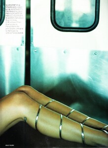 vogue_uk_jan_1998_7.thumb.jpg.889ad1eb8eb78baaf35c7cb1ef697d46.jpg