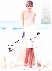 vogue_uk_mar_1998_10.thumb.jpg.3d7243c1bb85003b1a1af14f05247c77.jpg