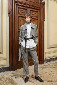 00001-Agnona-Pre-Fall-20.thumb.jpg.cda4063238a135ccae57a6237b48bb42.jpg