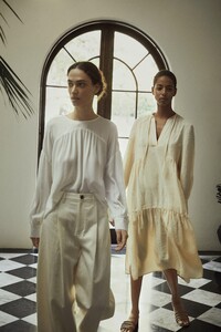 00002-Vince-Pre-Fall-20.thumb.jpg.a4184d912ba6ae00bd8d9911646486ba.jpg