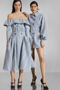 00003-Carolina-Herrera-Pre-Fall-2020.thumb.jpg.24dfd37d6eda5fce8155b25264cd20da.jpg