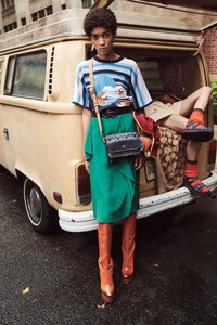 00004-Coach-Pre-Fall-2020.thumb.jpg.c10570862ee640891c1dabe926bc4e1a.jpg