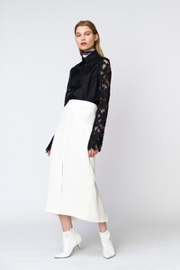 00006-Yigal-Azrouel-Pre-Fall-2020-credit-Matthew-Sgambati.thumb.jpg.e5957730c6a964c5630e251e101924d3.jpg