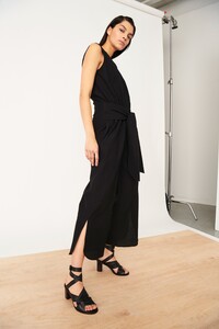 00006-Zero-Maria-Cornejo-Pre-Fall-2020-credit-Matthew-Kristall.thumb.jpg.457e8792ec69c3512134594fba41310f.jpg