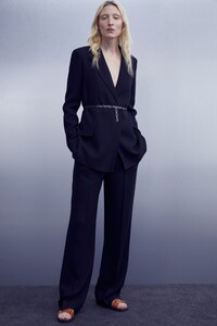 00006-theory-pre-fall-2020.thumb.jpg.83bbc7c895a4dcec3d56ec7b63219fd9.jpg