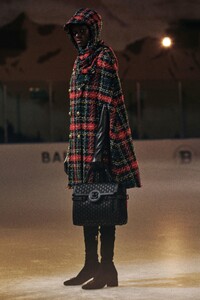 00008-BALMAIN-Pre-Fall-2020.thumb.jpg.63249cb2b73604696d9e031416a0871d.jpg