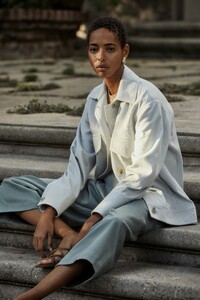 00008-Vince-Pre-Fall-20.thumb.jpg.56785cecfba2851adc527454b6a677f6.jpg