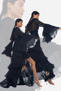 00010-norma-kamali-pre-fall-2020.thumb.jpg.758994ed92114e41b6f19d4e4e9a87d4.jpg