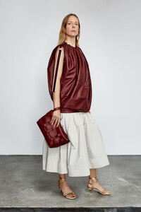 00011-3.1-Phillip-Lim-Pre-Fall-2020.thumb.jpg.49522a0aec47ae61be10b0cda475f447.jpg