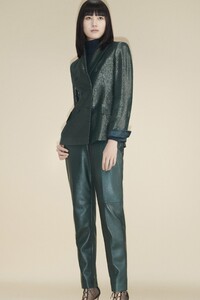 00011-Akris-Pre-Fall-2020.thumb.jpg.e95e7fa67a614a22887eb91efd776e2f.jpg