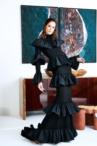 00012-Christian-Siriano-Pre-Fall-2020.thumb.jpg.cf5520efcf00ff5bc5e2392c486ffb07.jpg