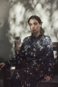 00012-Vince-Pre-Fall-20.thumb.jpg.6196940ef5d93883ef00792ef0f46e51.jpg