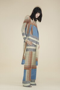 00013-Akris-Pre-Fall-2020.thumb.jpg.75e3d6d99a655f2f24299b8bf7dc3ef5.jpg