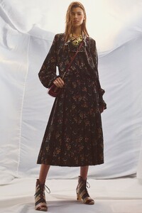 00013-tory-burch-pre-fall-2020.thumb.jpg.7a34054a2838d69d8446860d417cffcf.jpg