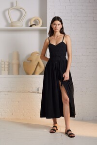 00014-APIECE-APART-Pre-Fall-20.thumb.jpg.01fae0589cbeb0a4b05d309a44727889.jpg
