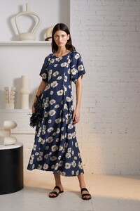 00016-APIECE-APART-Pre-Fall-20.thumb.jpg.b5a07ea4bd8fea912550da6984152e1c.jpg