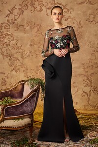 00016-BADGLEY-MISCHKA-Pre-Fall-2020.thumb.jpg.29f5478999748e64716b3faf36390698.jpg