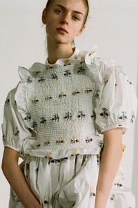 00018-Cecilie-Bahnsen-Pre-Fall-2020.thumb.jpg.65addf53cb8a6b490ae9119ac904ba6c.jpg