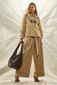 00018-tory-burch-pre-fall-2020.thumb.jpg.c905df0706f2386333af49de02985be6.jpg