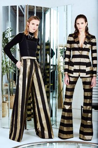 00019-Christian-Siriano-Pre-Fall-2020.thumb.jpg.43d1cfba211a1ceba6f58efe4f3c84b6.jpg