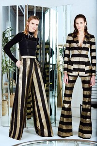 00019-Christian-Siriano-Pre-Fall-2020.thumb.jpg.9b787f2ed150a963a1e90a3888cce0ec.jpg